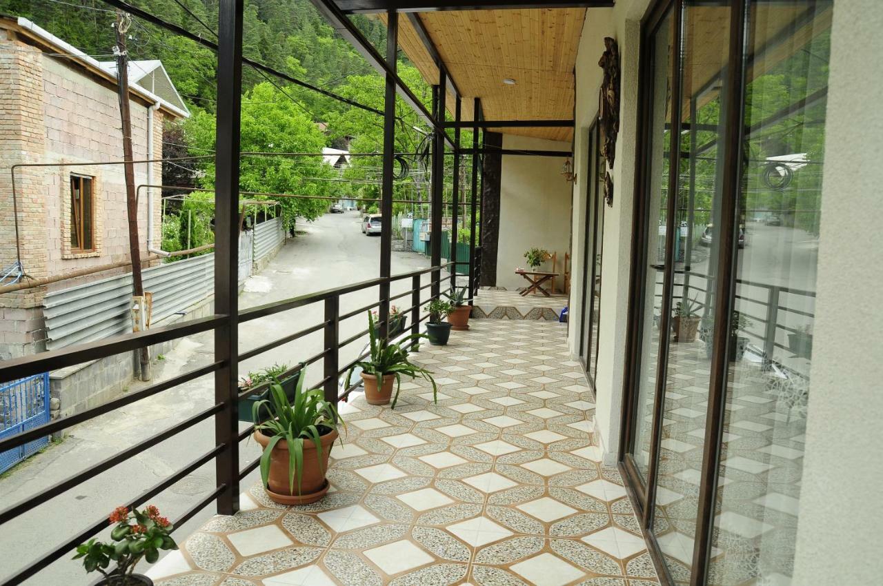 Guest House Ivo Borjomi Exterior photo